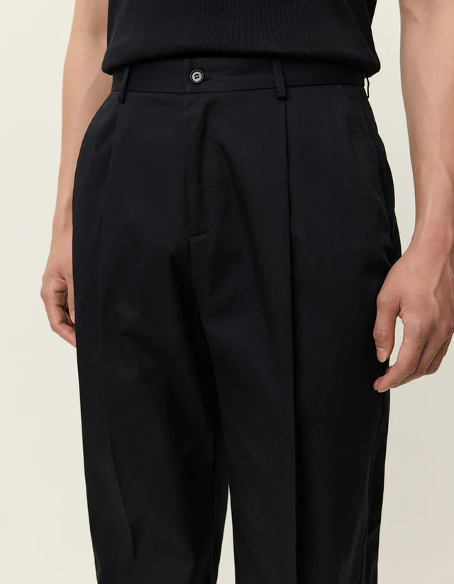 Les Deux Reece Pleated Heavy Twill Pants - Black
