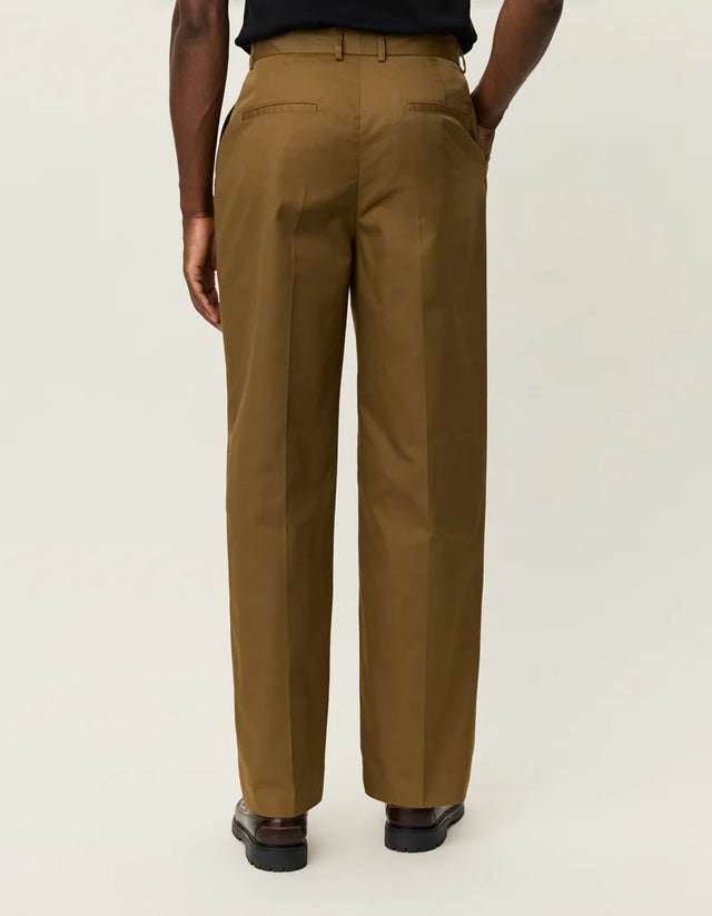 Les Deux Reece Pleated Heavy Twill Pants - Dark Sand