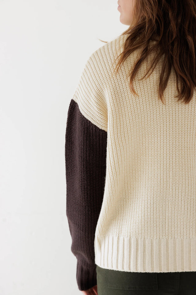 Kavu Swanford Woman's Pullover - Ridge Block