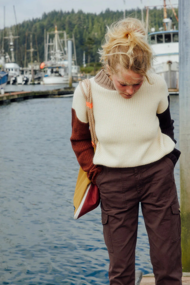 Kavu Swanford Woman's Pullover - Ridge Block