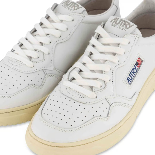 Autry Medalist Low Sneaker White/White