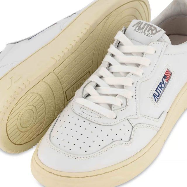 Autry Medalist Low Sneaker White/White