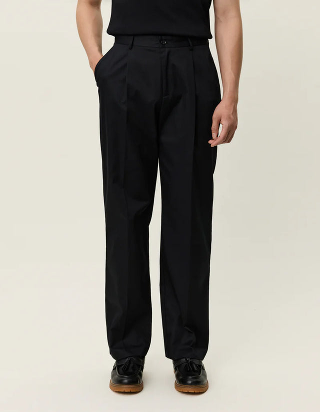 Les Deux Reece Pleated Heavy Twill Pants - Black