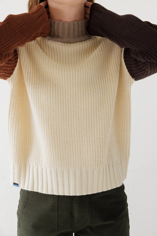 Kavu Swanford Woman's Pullover - Ridge Block