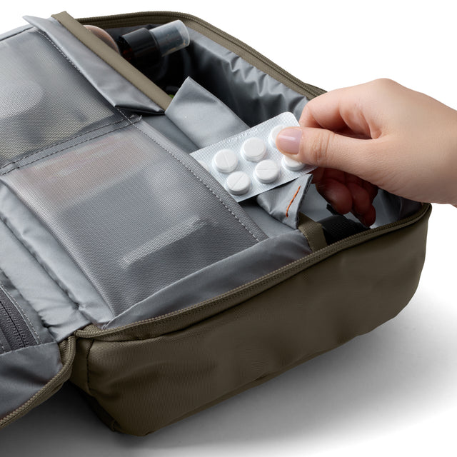 Bellroy Hanging Toiletry Kit Plus - Sea Kelp
