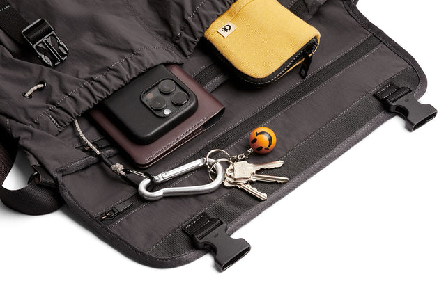 Bellroy Cinch Messenger Bag - Charcoal