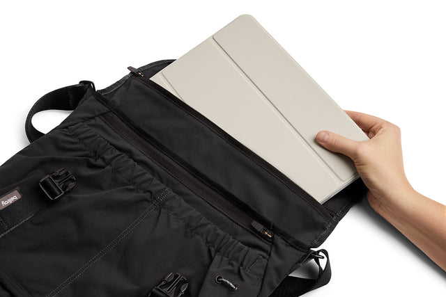 Bellroy Cinch Messenger Bag - Black
